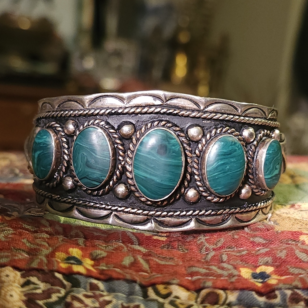 Vintage Navajo Sterling Silver Cuff
